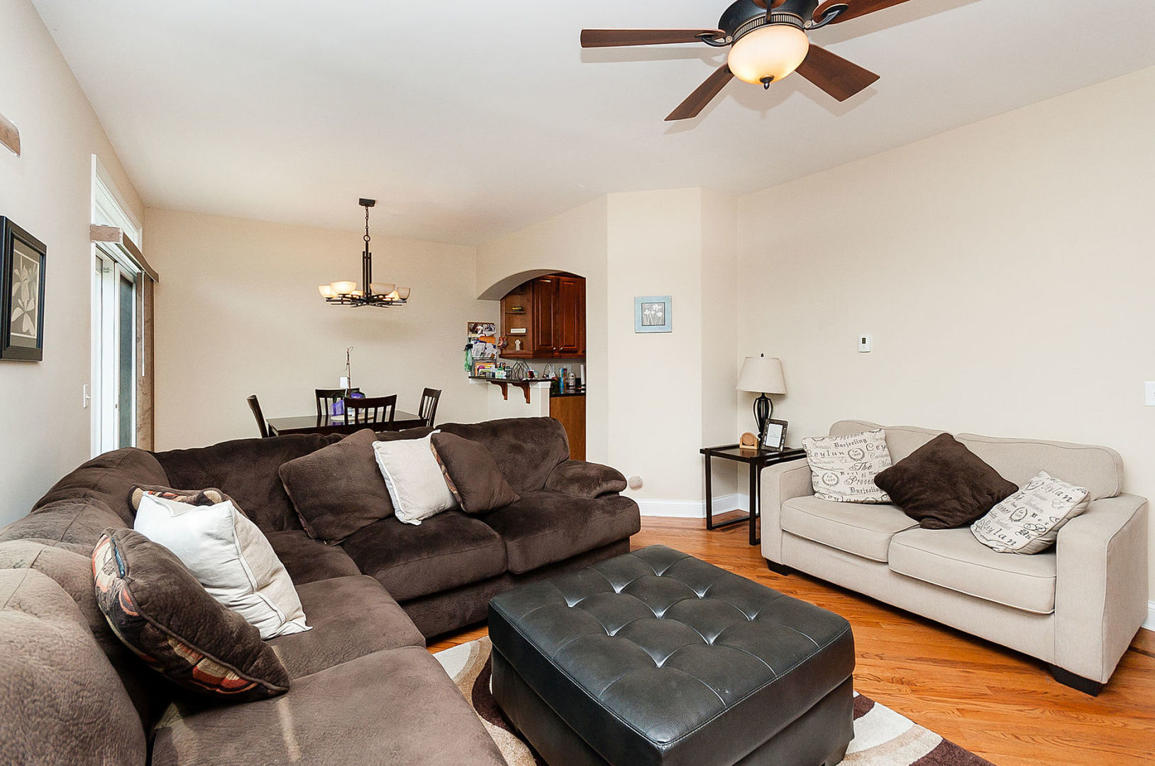 196 Mayo Court, Elmhurst, IL 60126