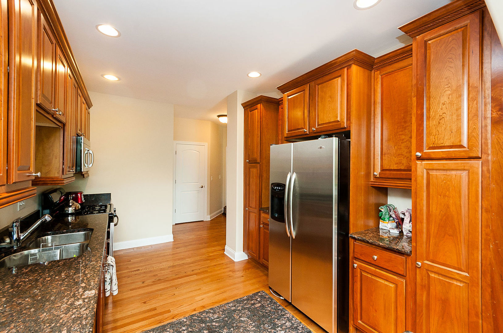 196 Mayo Court, Elmhurst, IL 60126