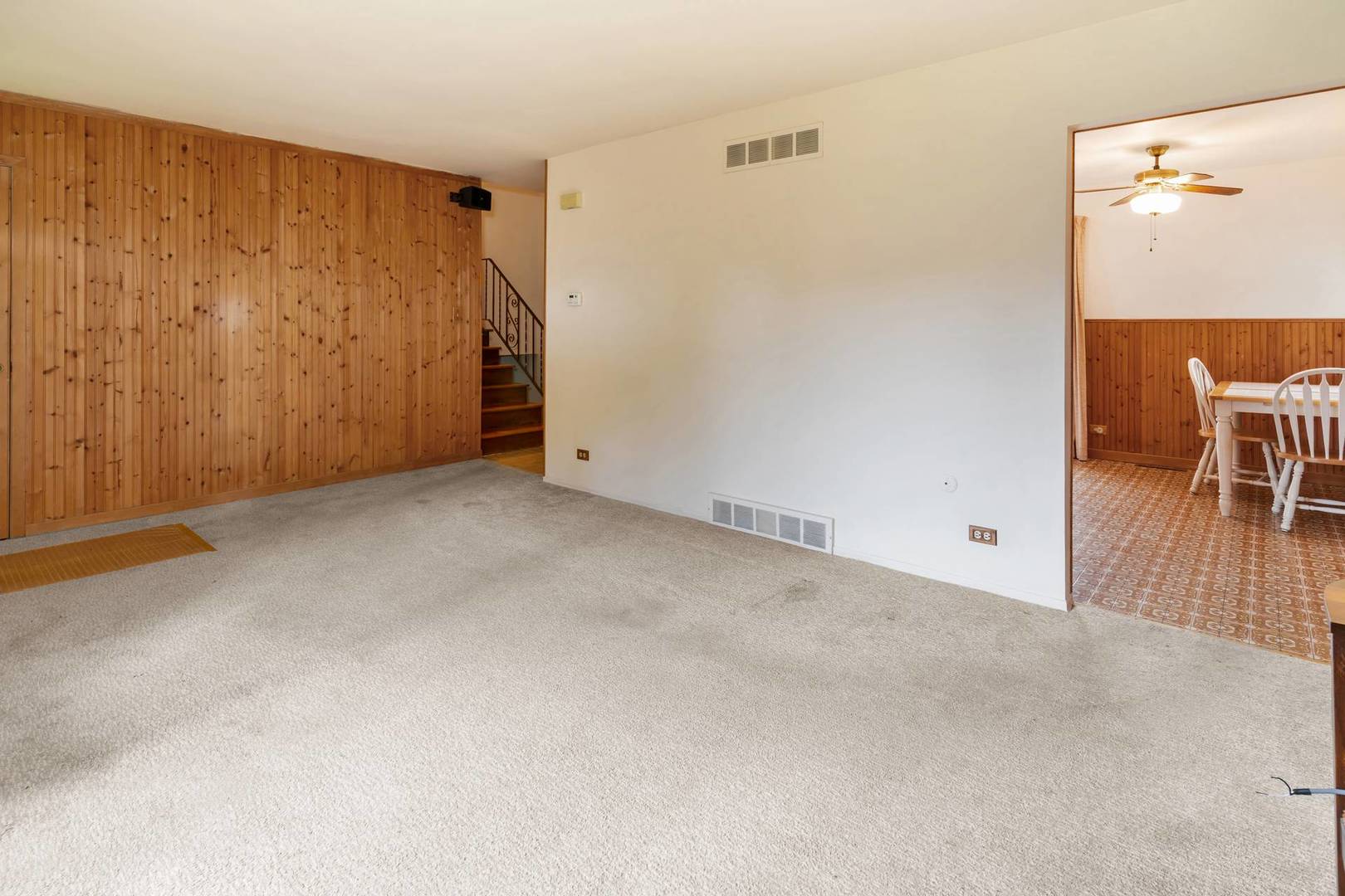 26W447 Harrison Avenue, Winfield, IL 60190