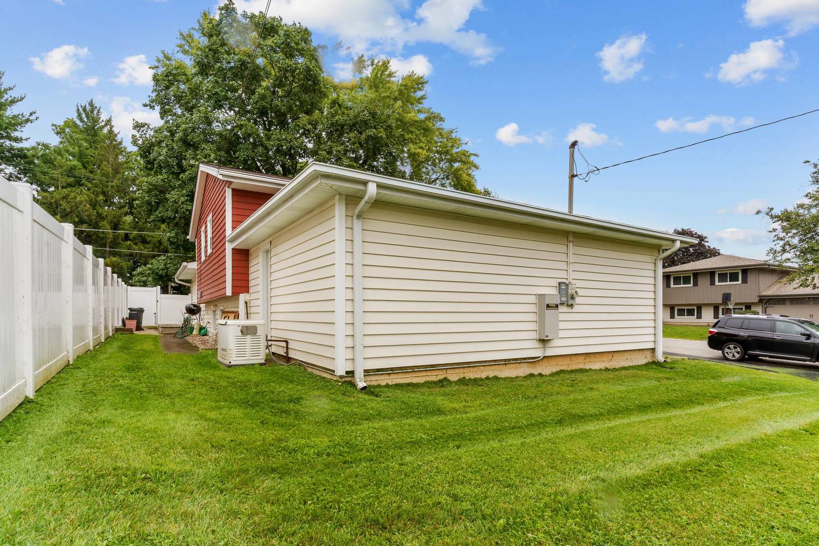 26W447 Harrison Avenue, Winfield, IL 60190