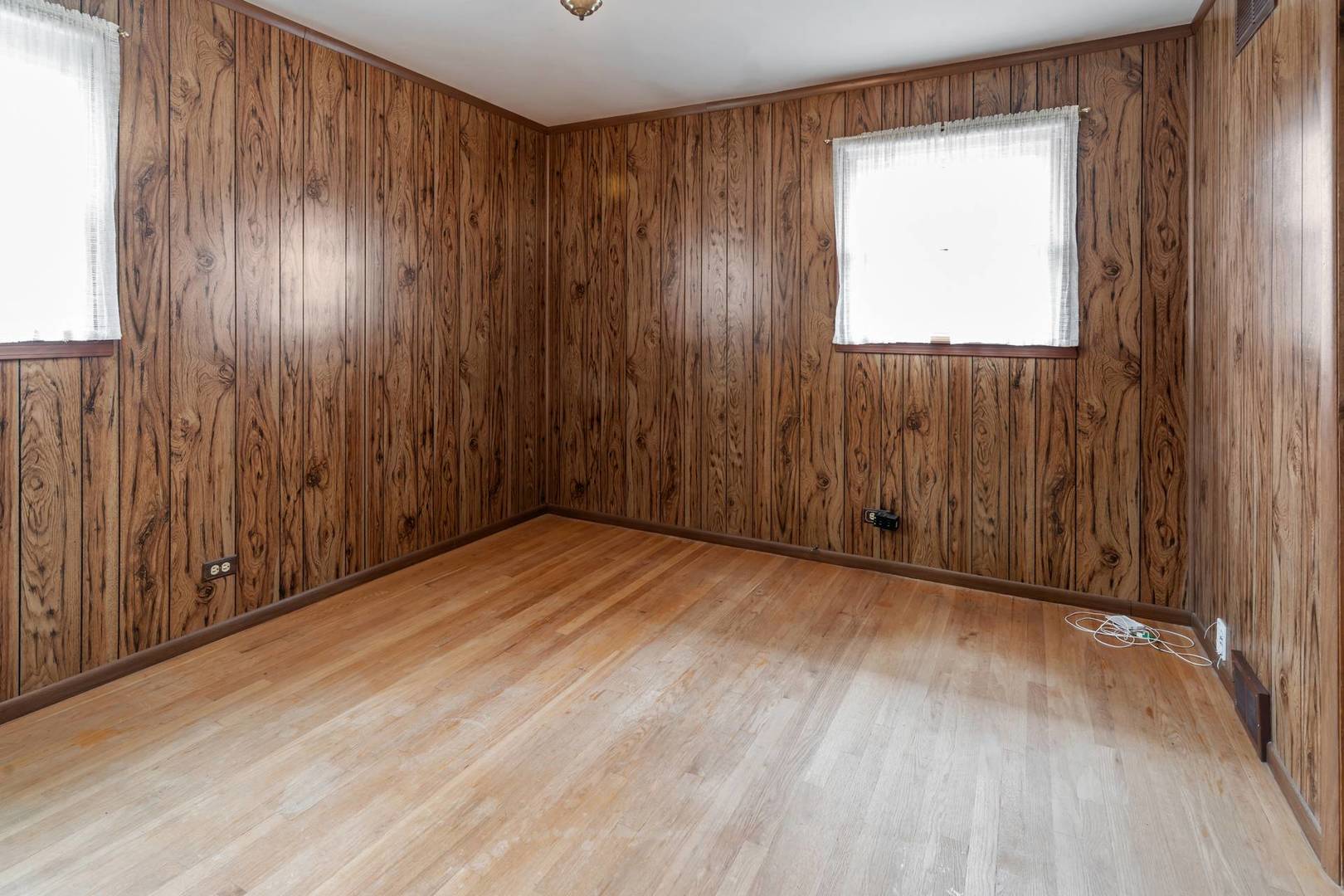 26W447 Harrison Avenue, Winfield, IL 60190