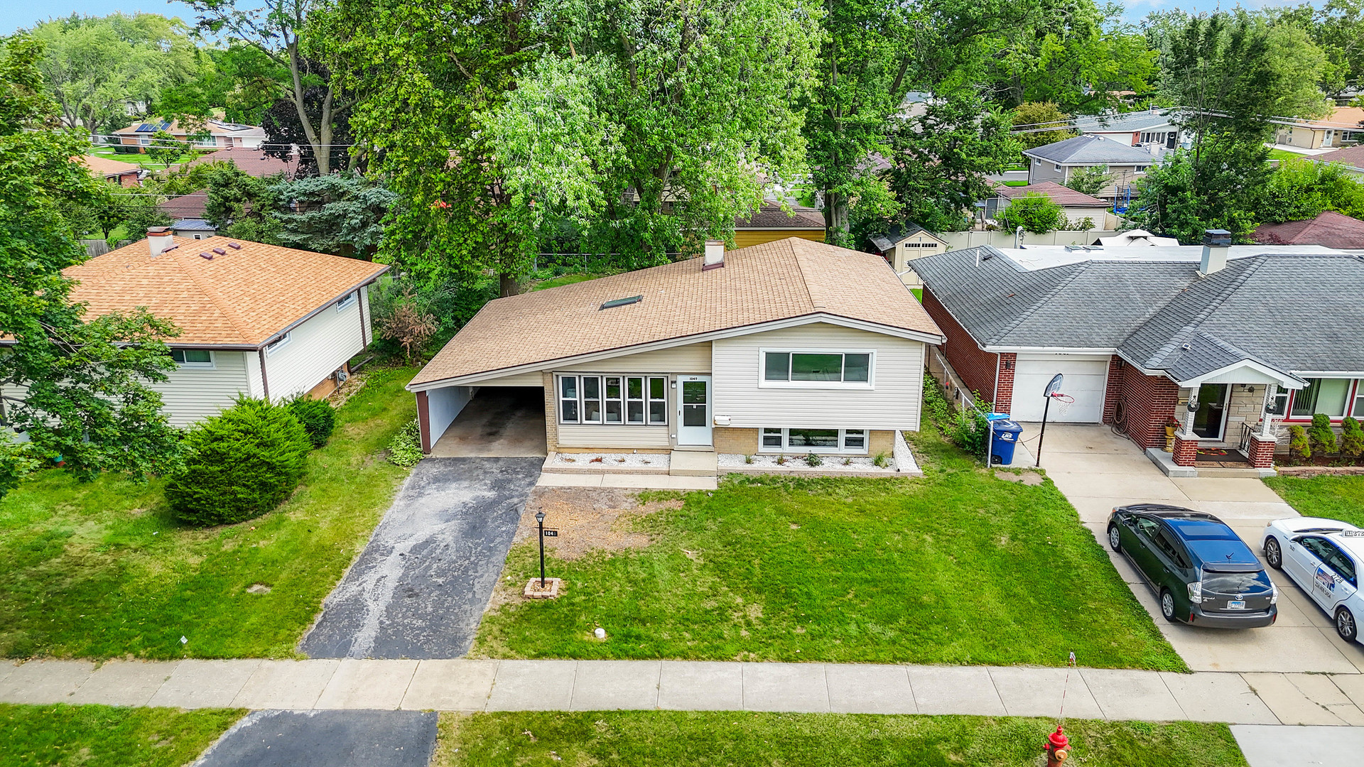 1049 Perda Lane, Des Plaines, IL 60016