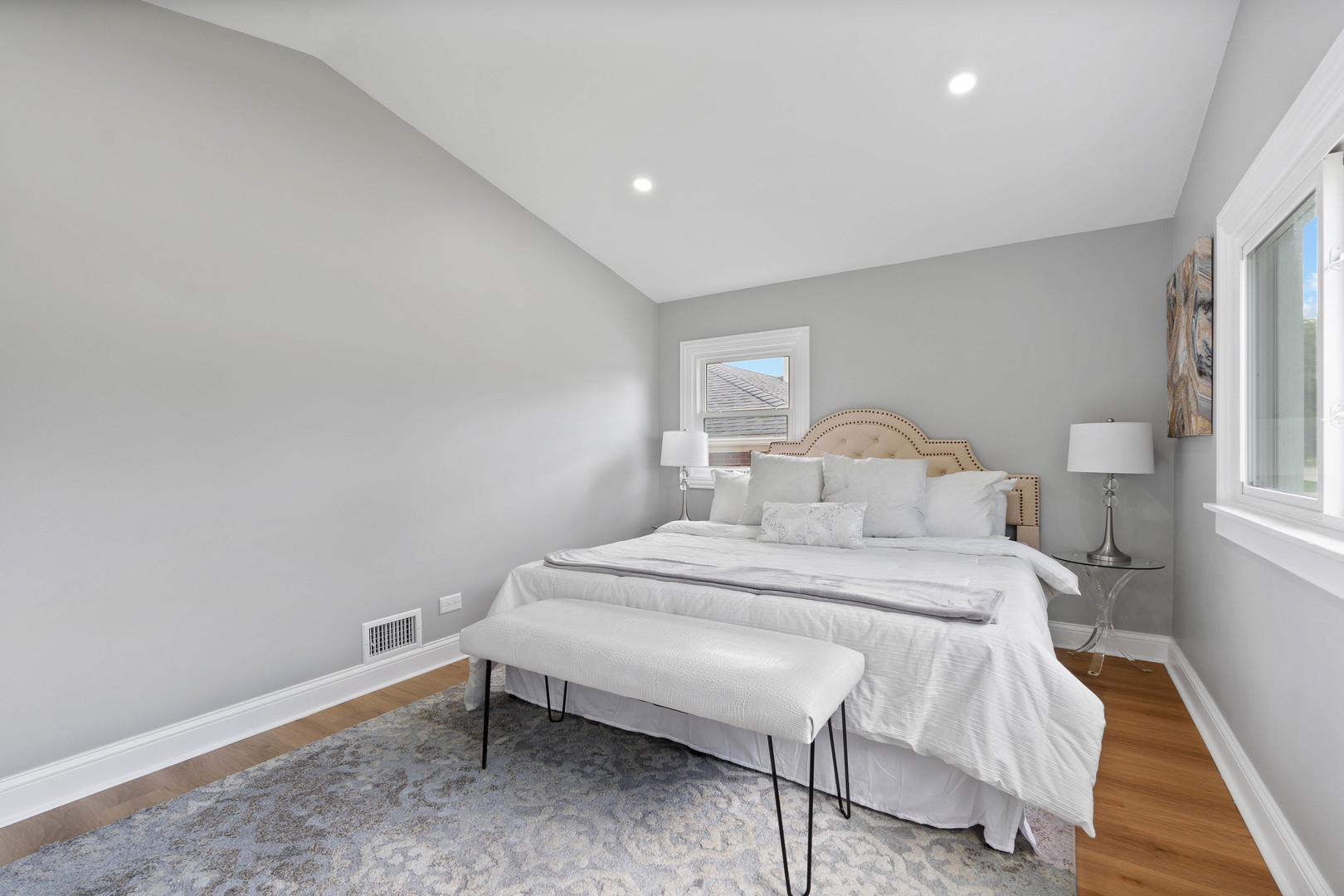1049 Perda Lane, Des Plaines, IL 60016