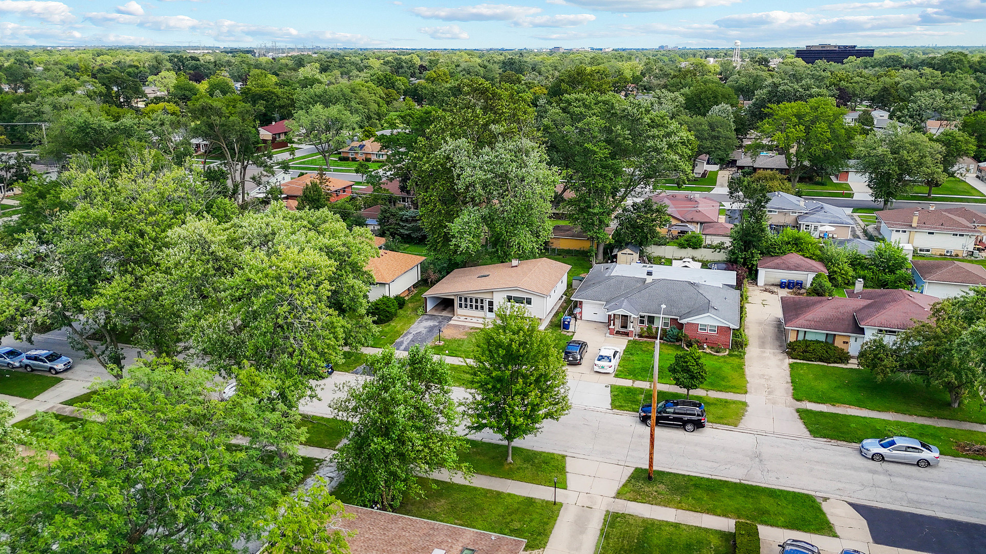 1049 Perda Lane, Des Plaines, IL 60016