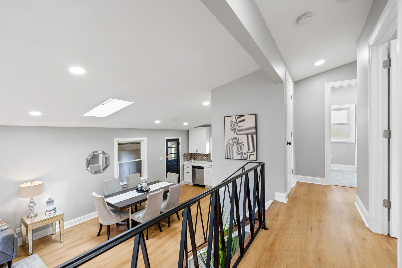 1049 Perda Lane, Des Plaines, IL 60016
