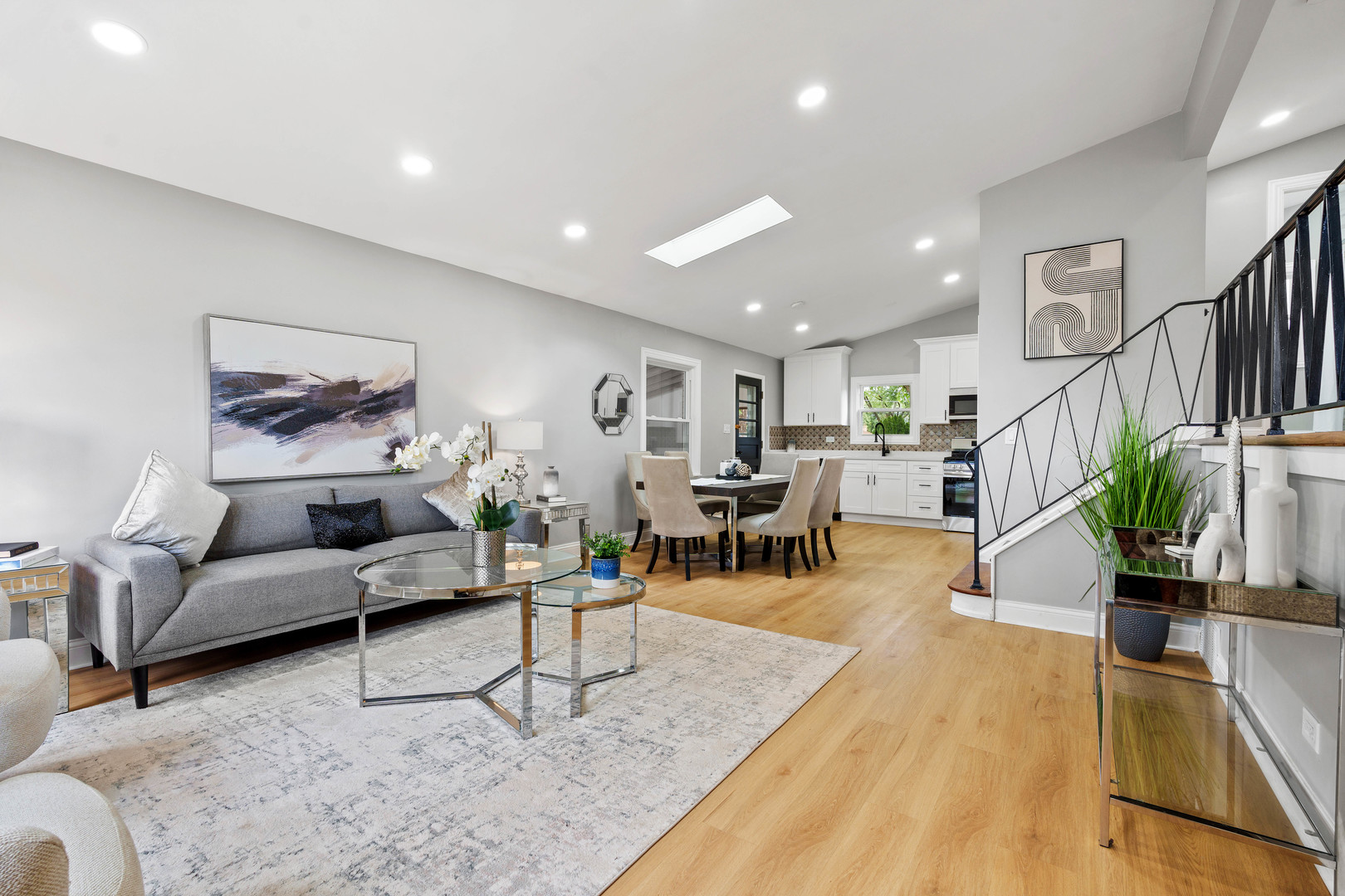 1049 Perda Lane, Des Plaines, IL 60016