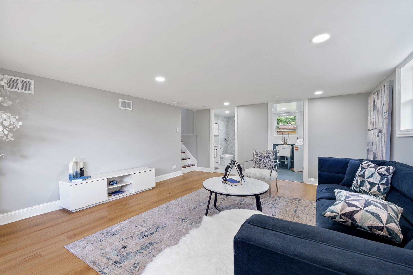 1049 Perda Lane, Des Plaines, IL 60016