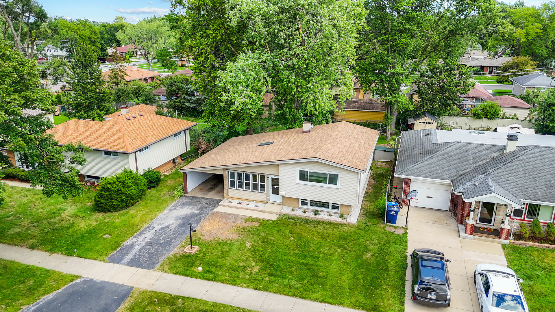 1049 Perda Lane, Des Plaines, IL 60016