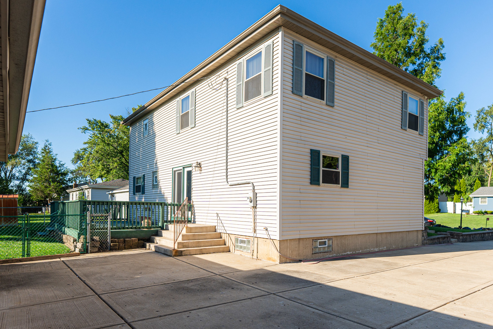 4N427 3rd Avenue, Addison, IL 60101