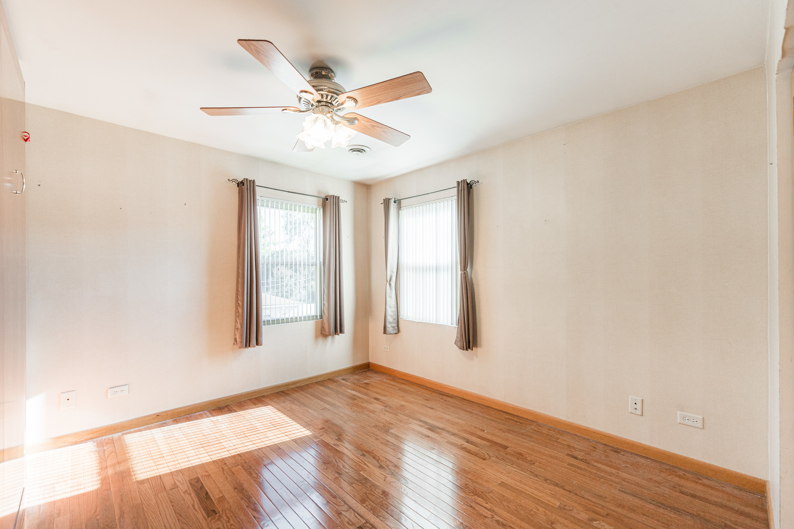 4N427 3rd Avenue, Addison, IL 60101