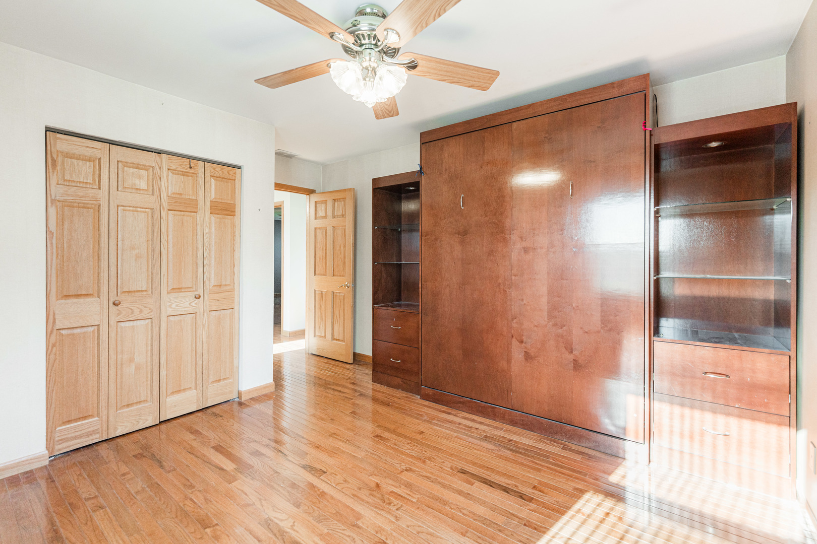 4N427 3rd Avenue, Addison, IL 60101