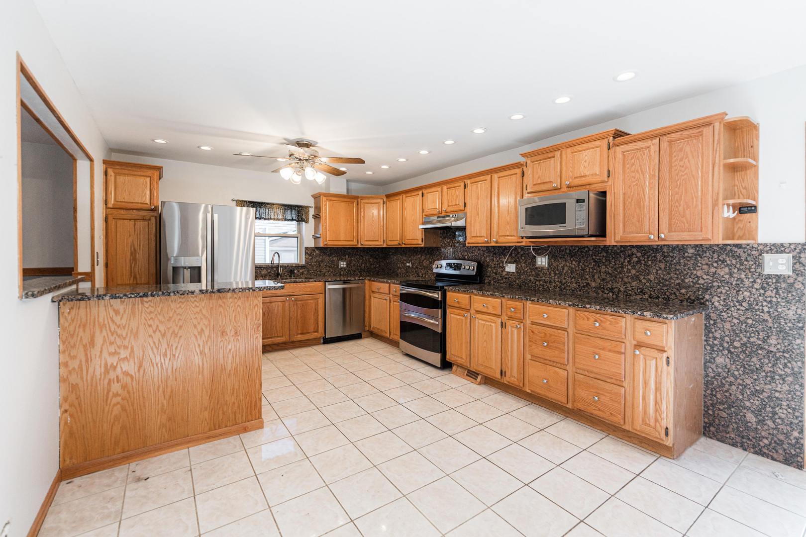 4N427 3rd Avenue, Addison, IL 60101