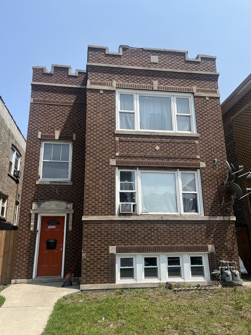1623 S 51st Avenue, Cicero, IL 60804