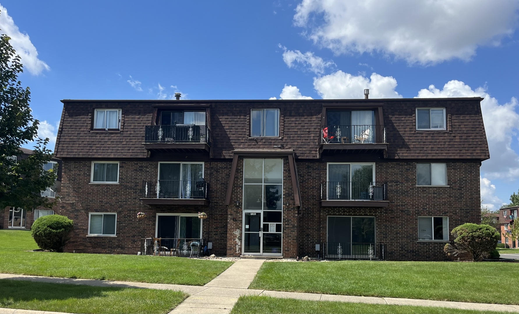 7101 W 166th Street #1c, Tinley Park, IL 60477