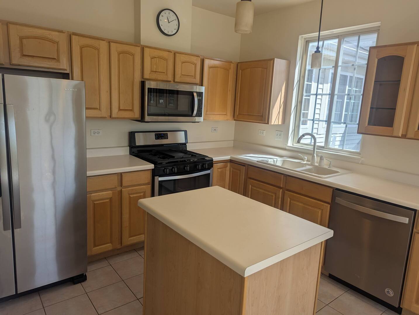 432 E THORNHILL Lane, Palatine, IL 60074