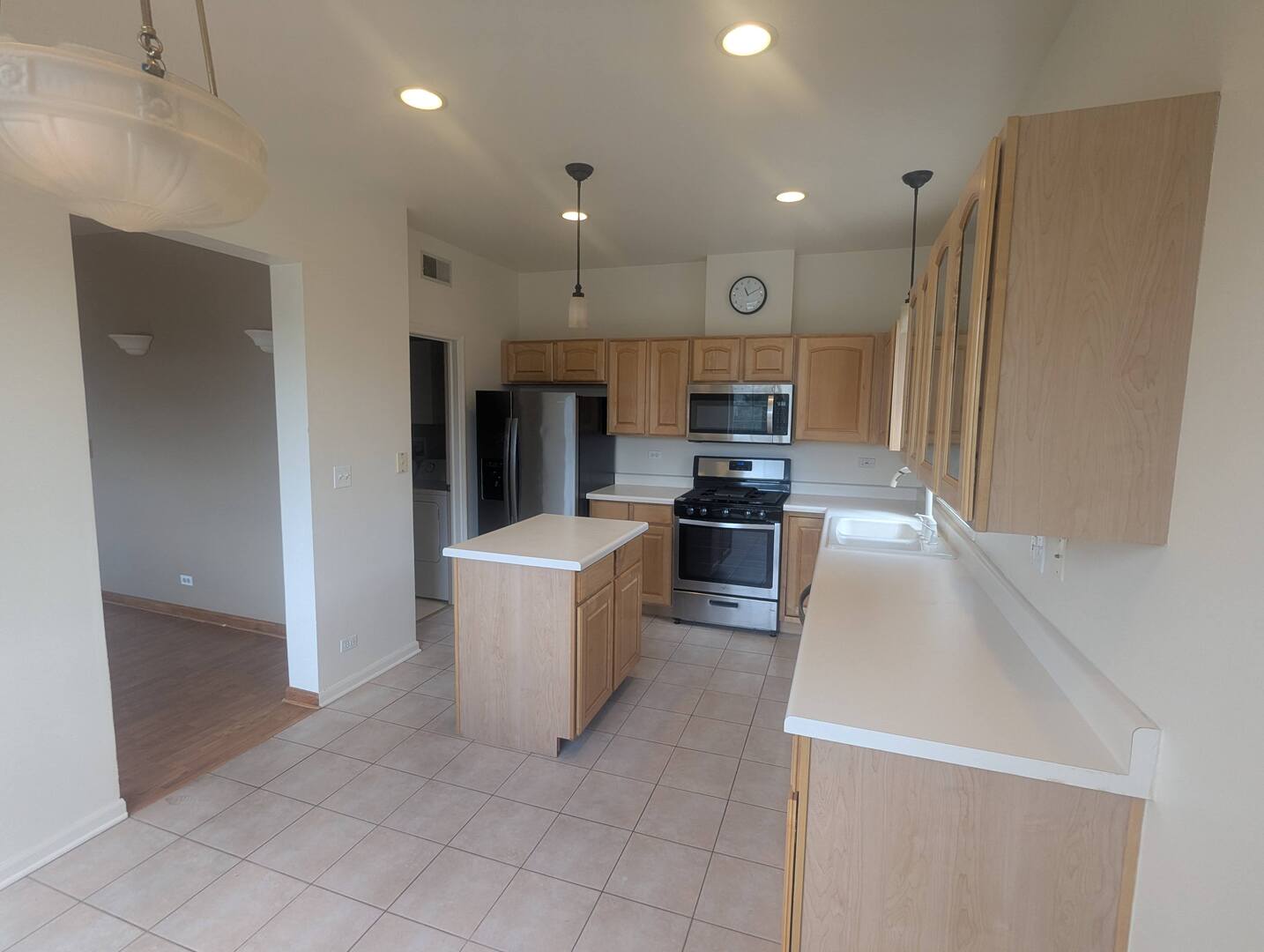 432 E THORNHILL Lane, Palatine, IL 60074