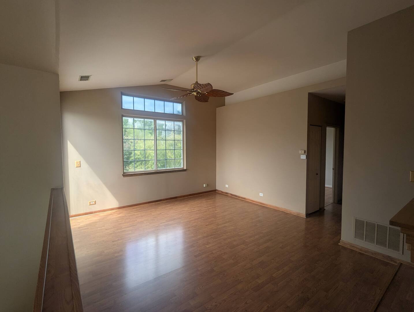 432 E THORNHILL Lane, Palatine, IL 60074