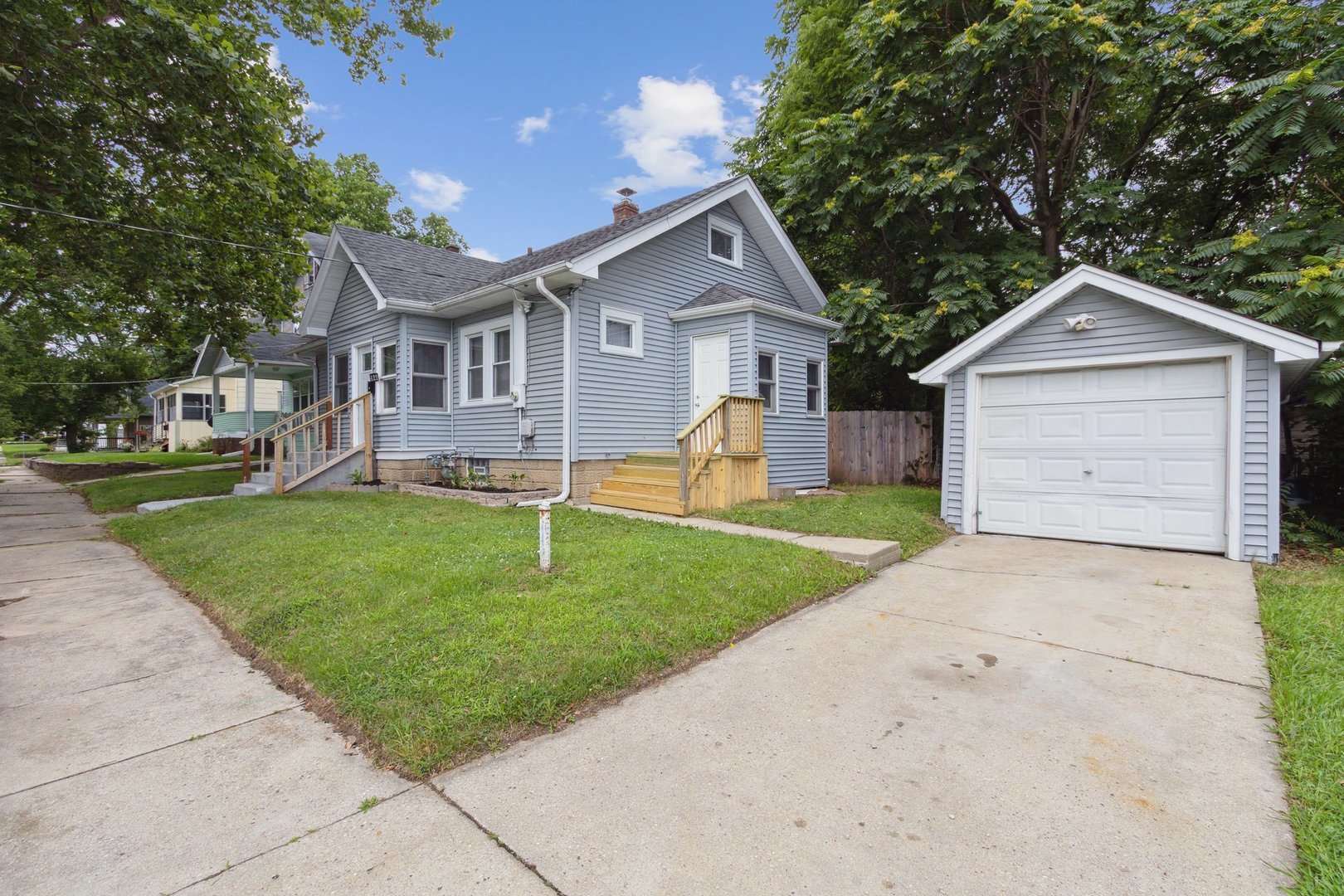 422 Miriam Avenue, Rockford, IL 61101