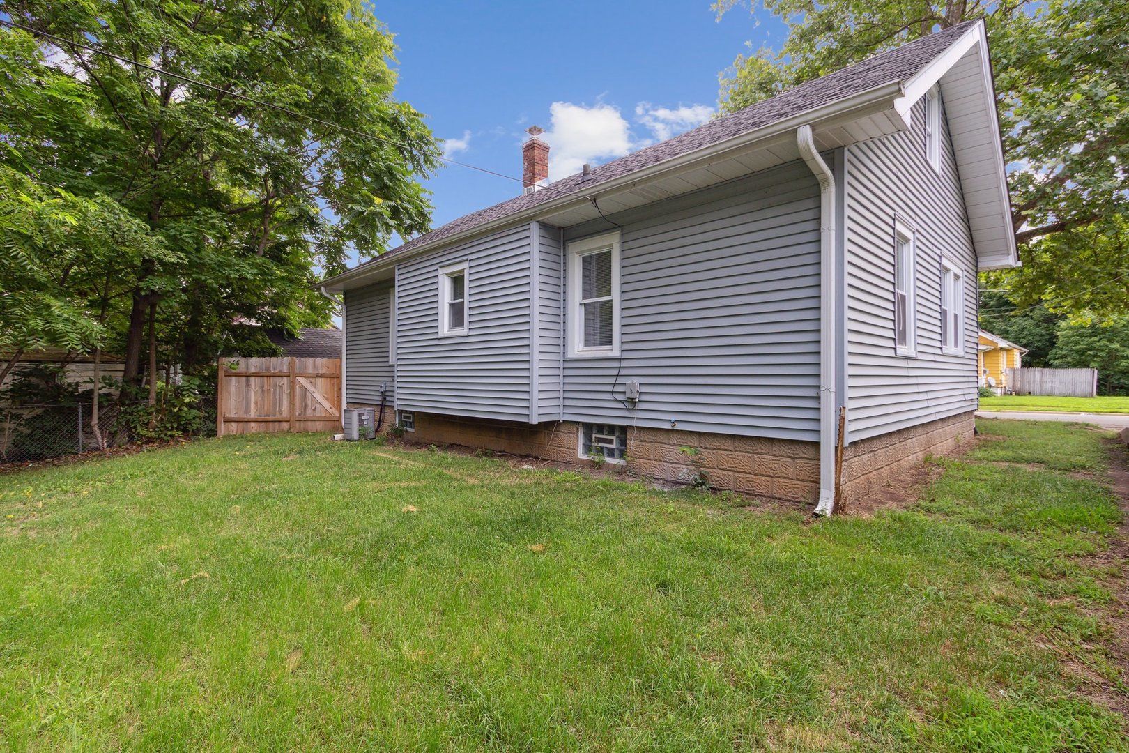 422 Miriam Avenue, Rockford, IL 61101