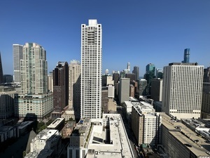 10 E ONTARIO Street #3912, Chicago, IL 60611