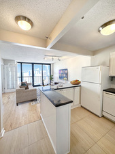 10 E ONTARIO Street #3912, Chicago, IL 60611