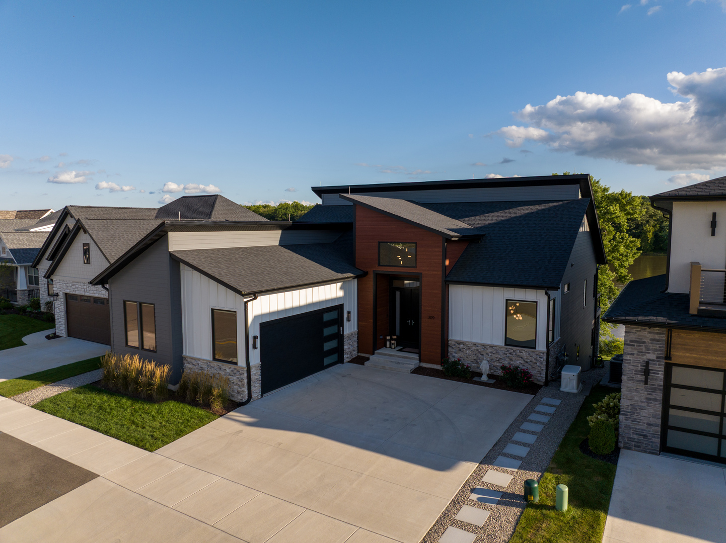 309 Leeward Way, Ottawa, IL 61350