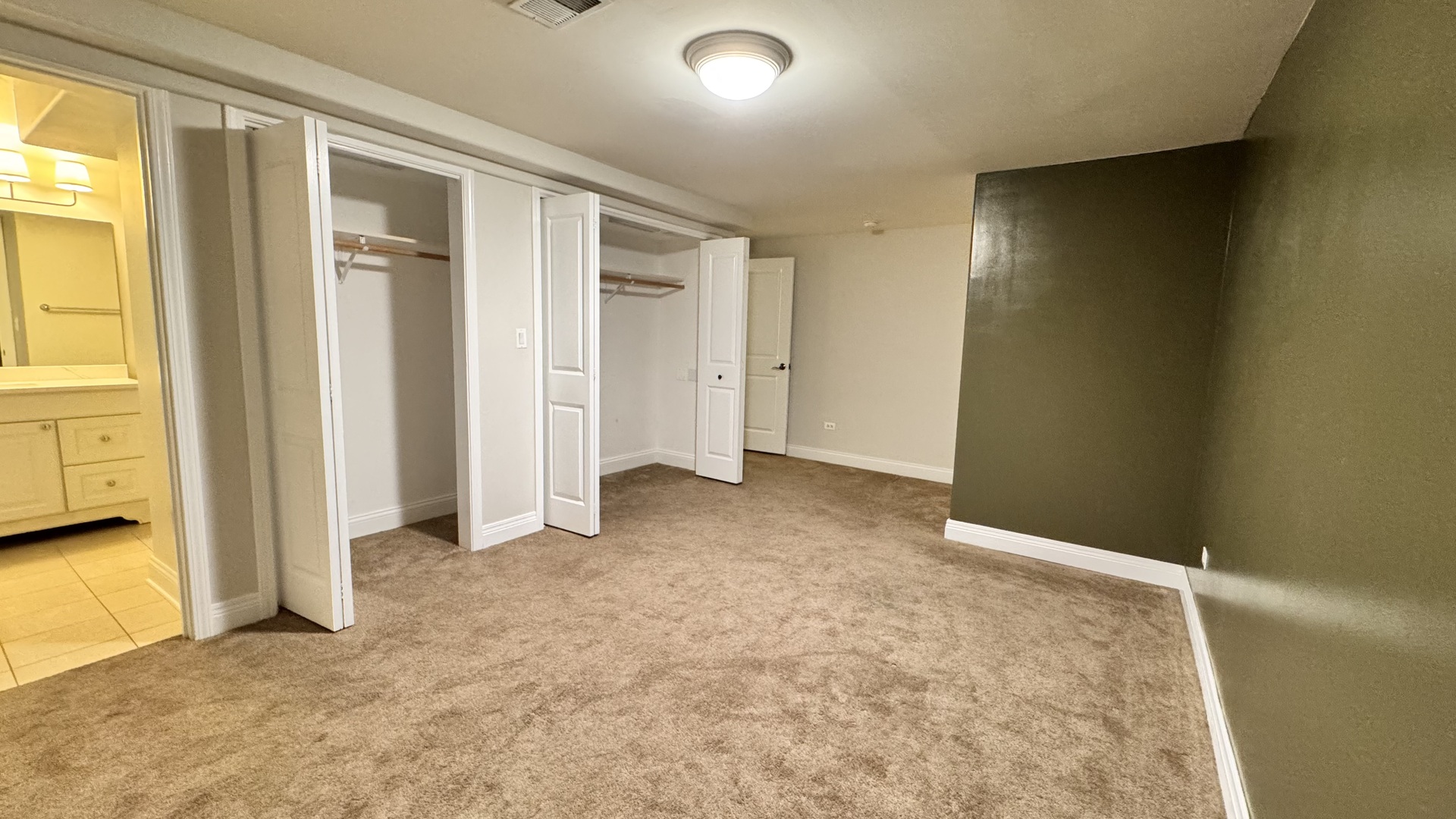 6620 N Ashland Avenue #1, Chicago, IL 60626