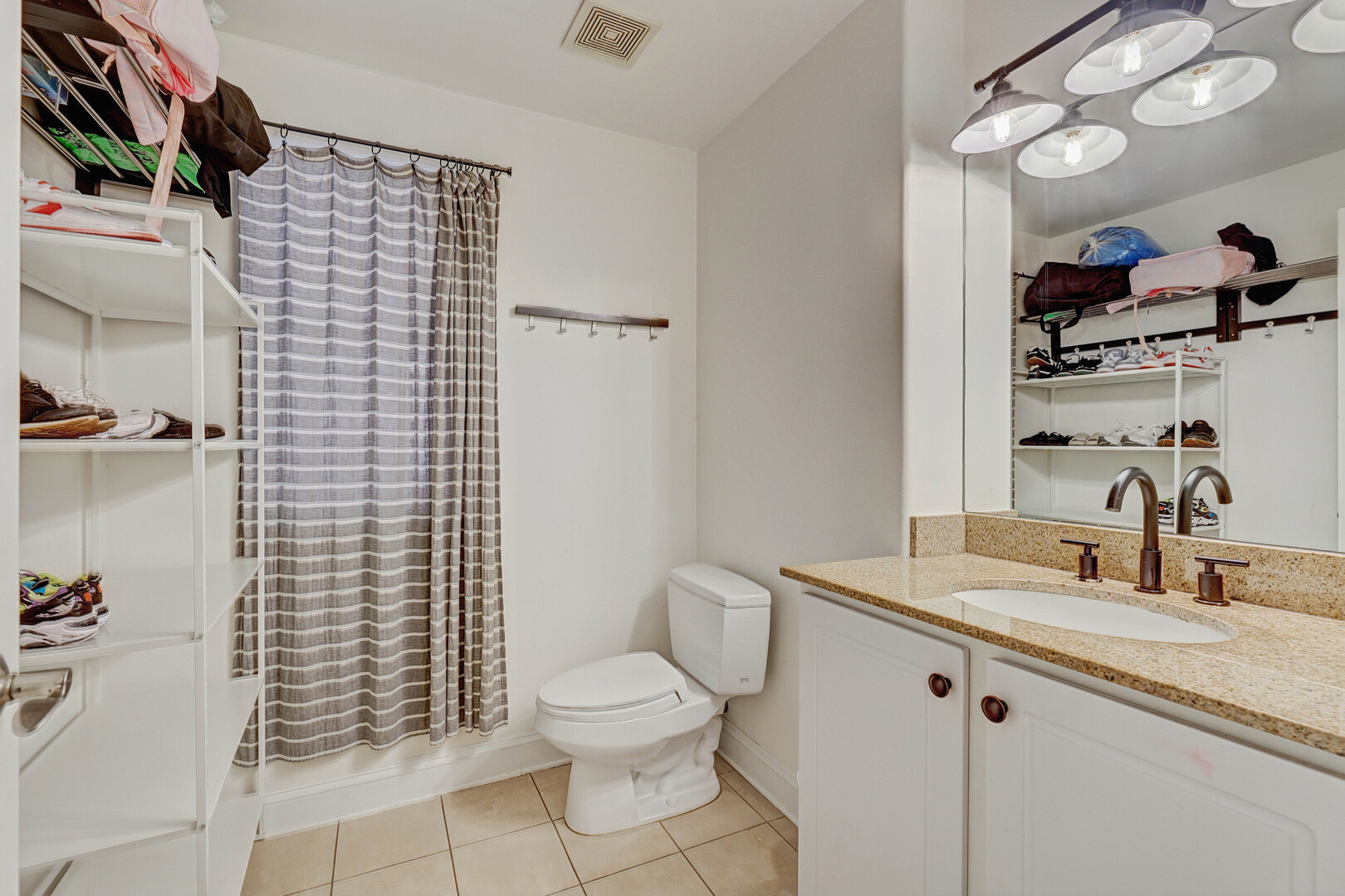 6620 N Ashland Avenue #1, Chicago, IL 60626