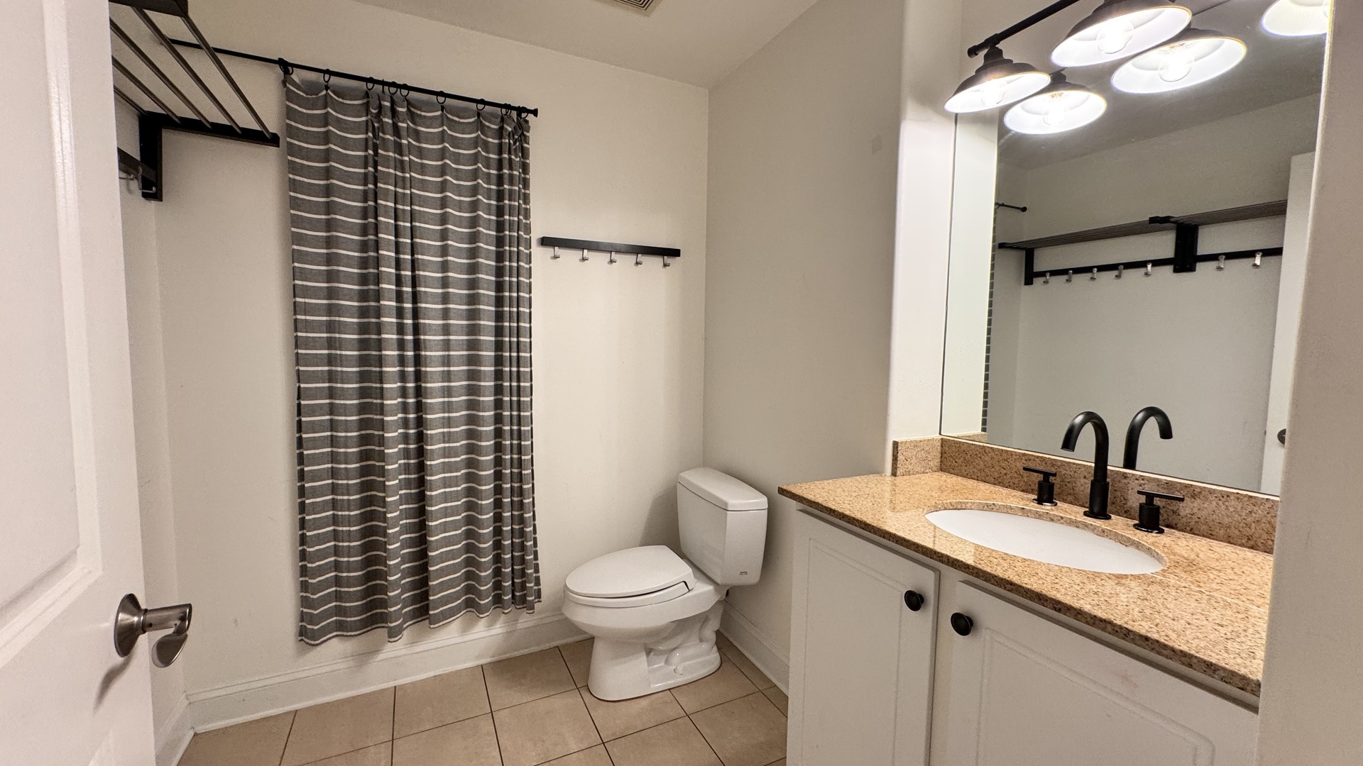 6620 N Ashland Avenue #1, Chicago, IL 60626