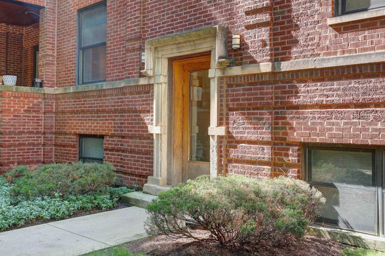 6620 N Ashland Avenue #1, Chicago, IL 60626