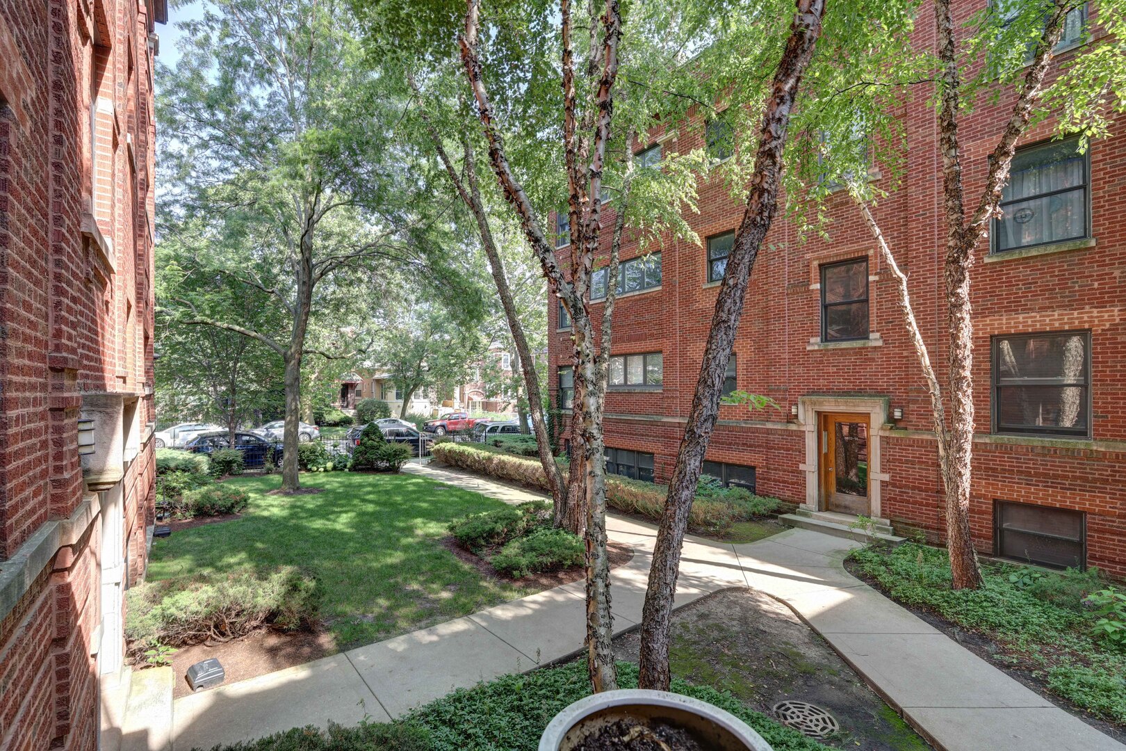 6620 N Ashland Avenue #1, Chicago, IL 60626