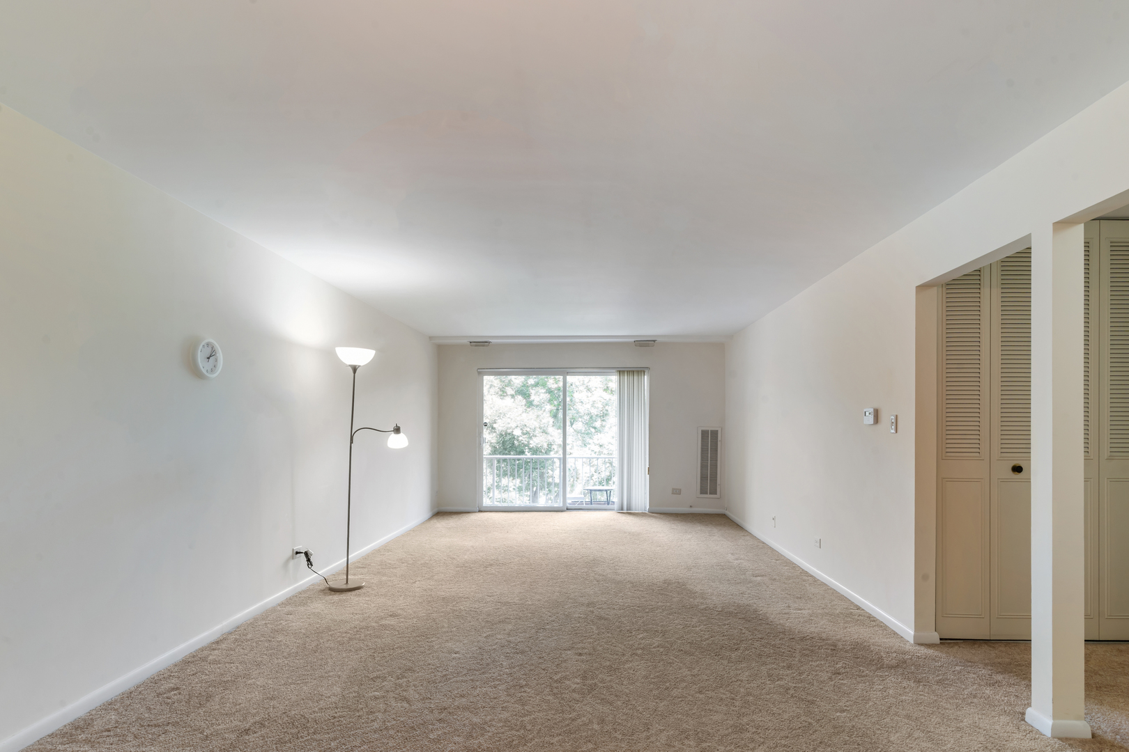945 E Kenilworth Avenue #429, Palatine, IL 60074