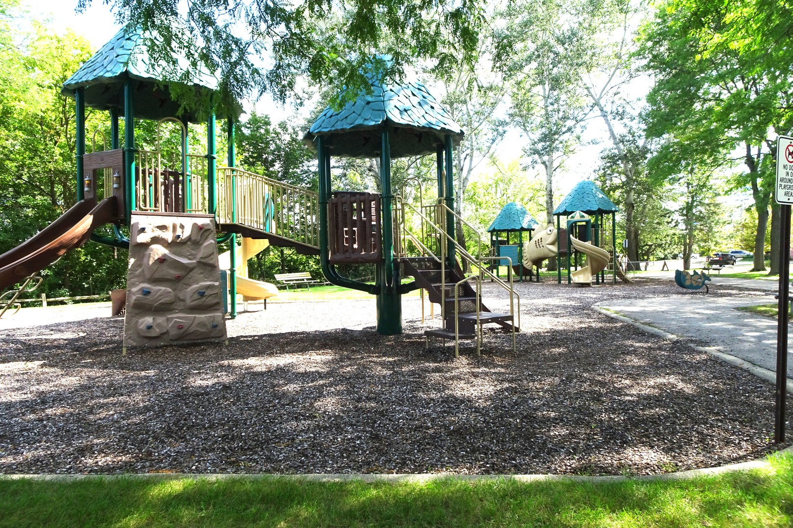 945 E Kenilworth Avenue #429, Palatine, IL 60074
