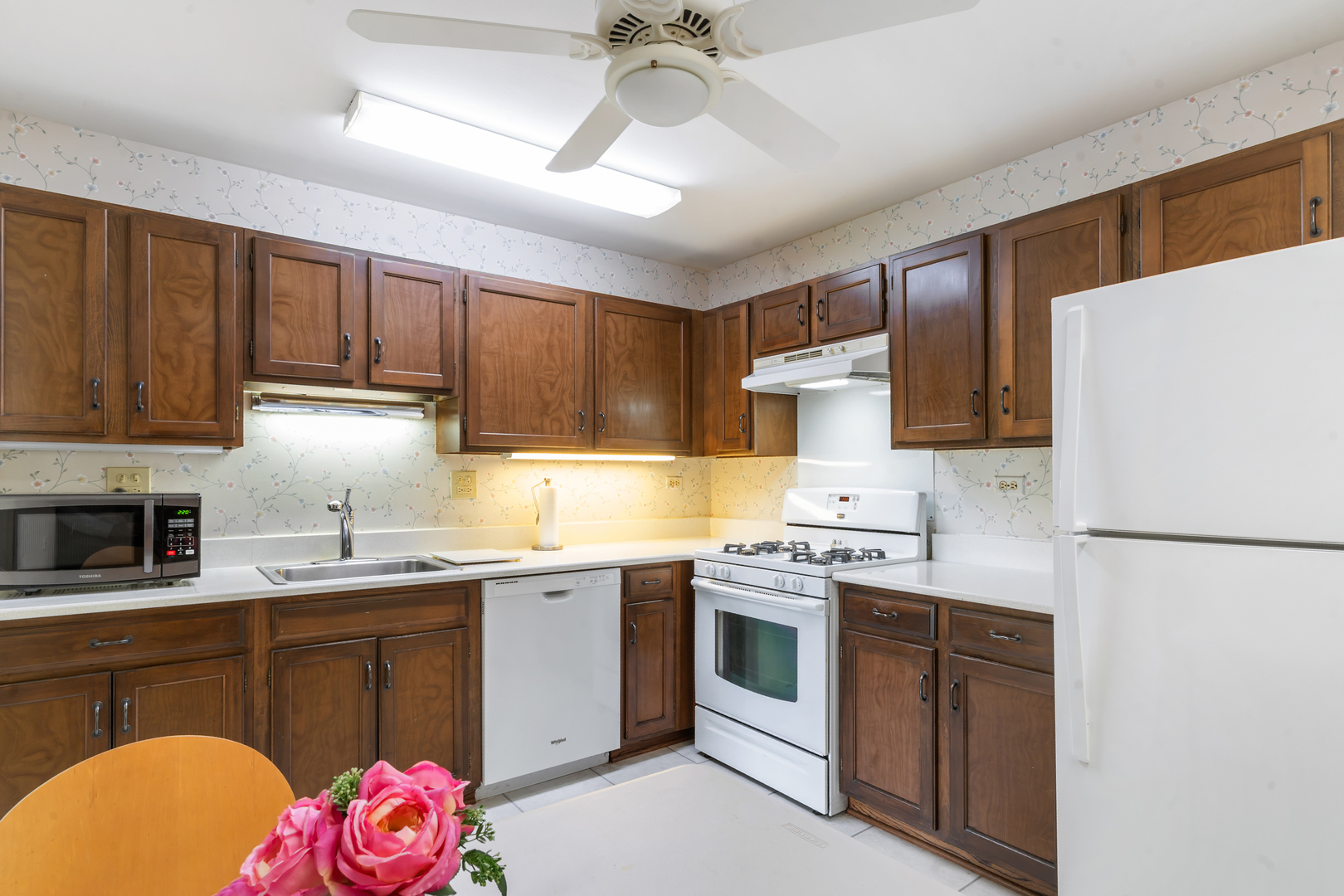 945 E Kenilworth Avenue #429, Palatine, IL 60074