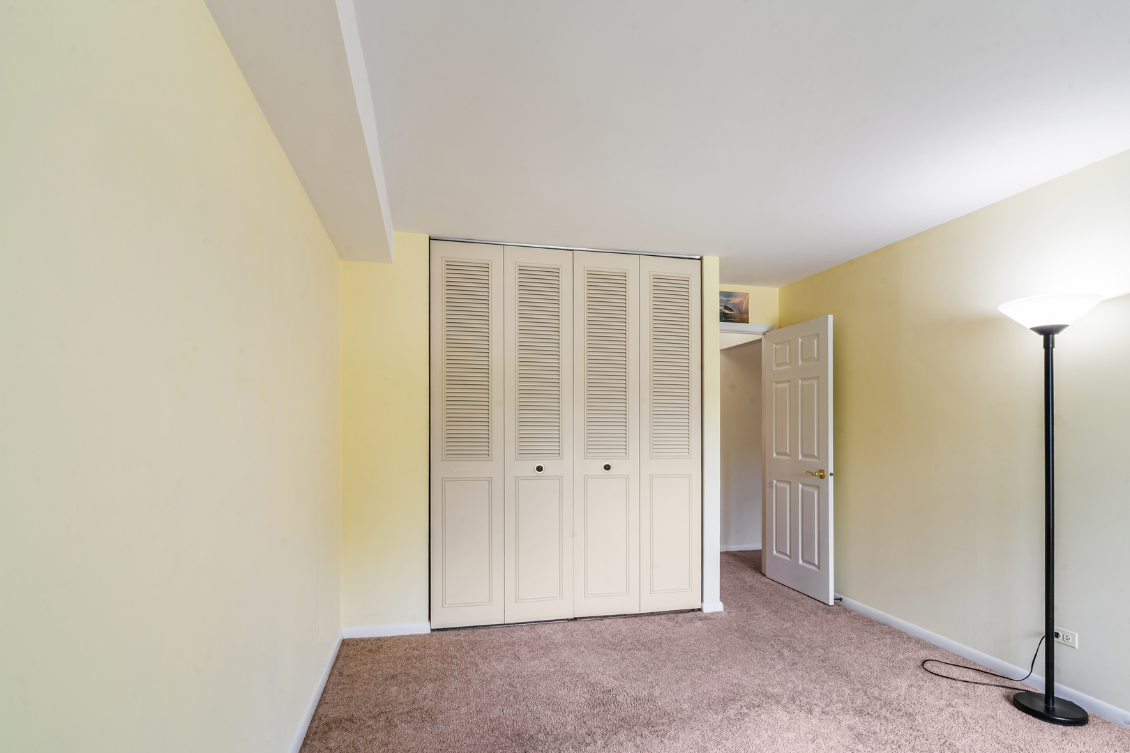 945 E Kenilworth Avenue #429, Palatine, IL 60074