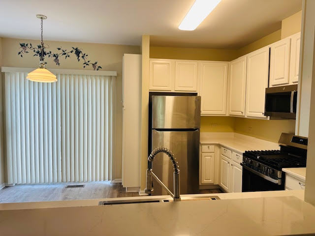 164 Lucerne Court, Wheeling, IL 60090