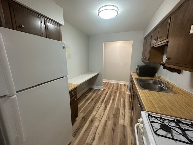 2821 Hobson Road #6, Woodridge, IL 60517