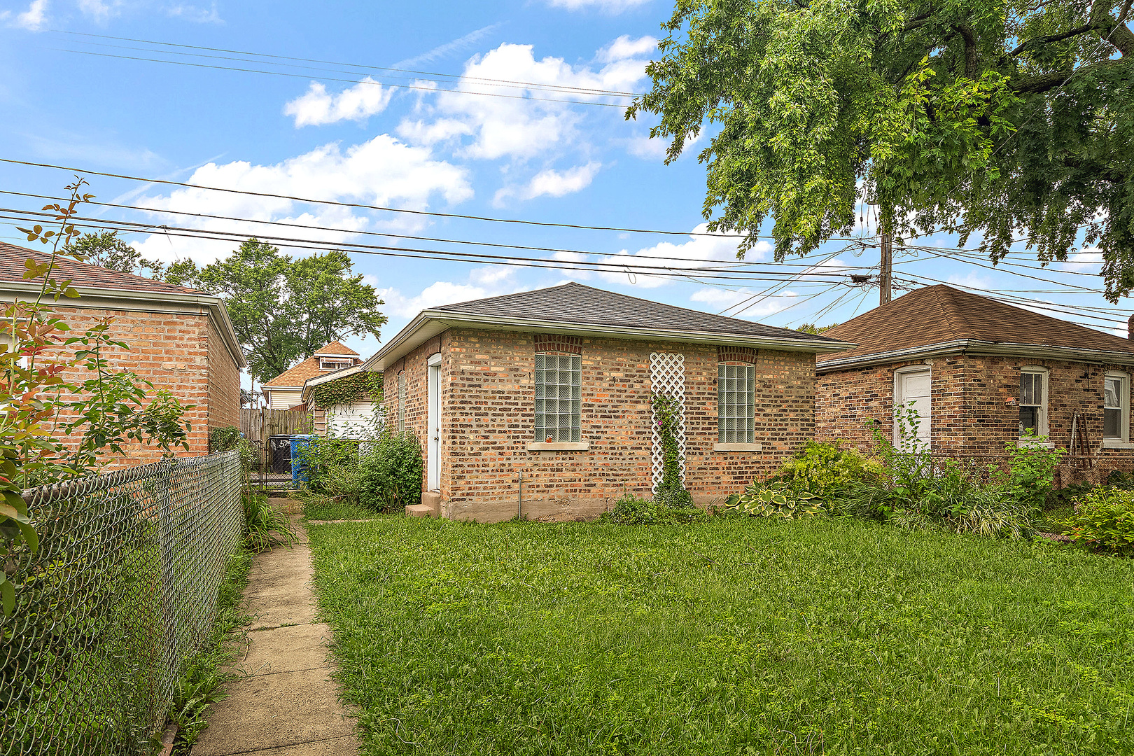 5740 S Trumbull Avenue, Chicago, IL 60629
