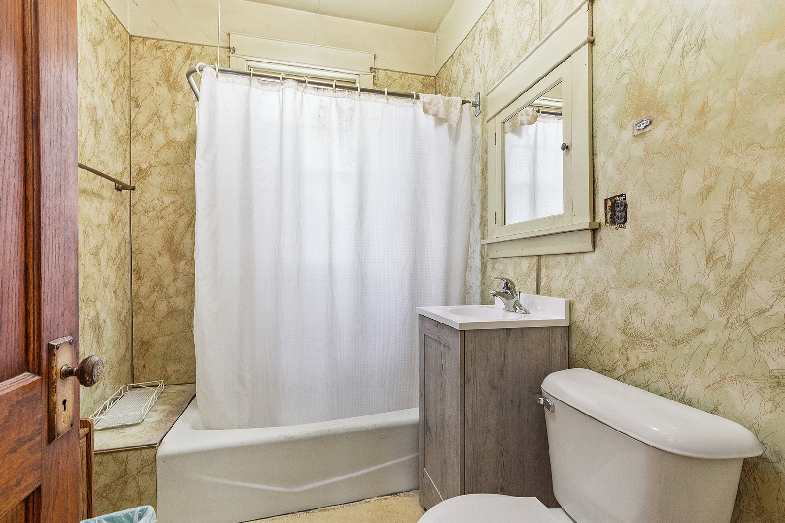 5740 S Trumbull Avenue, Chicago, IL 60629
