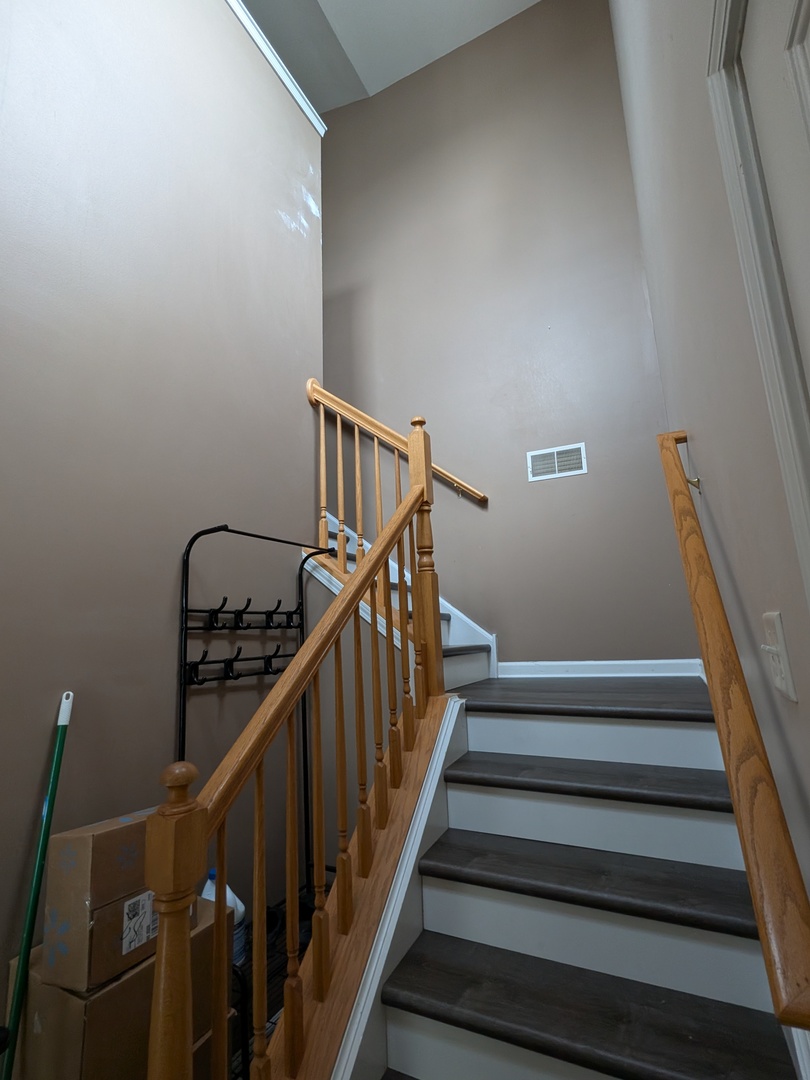 2365 Overlook Court, Naperville, IL 60563
