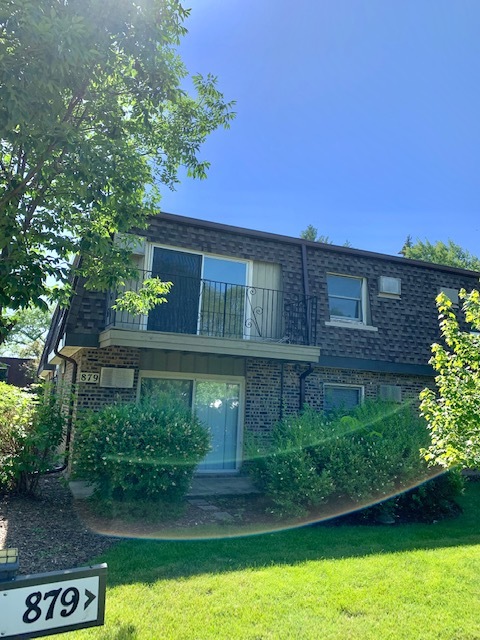 879 Trace Drive #202, Buffalo Grove, IL 60089