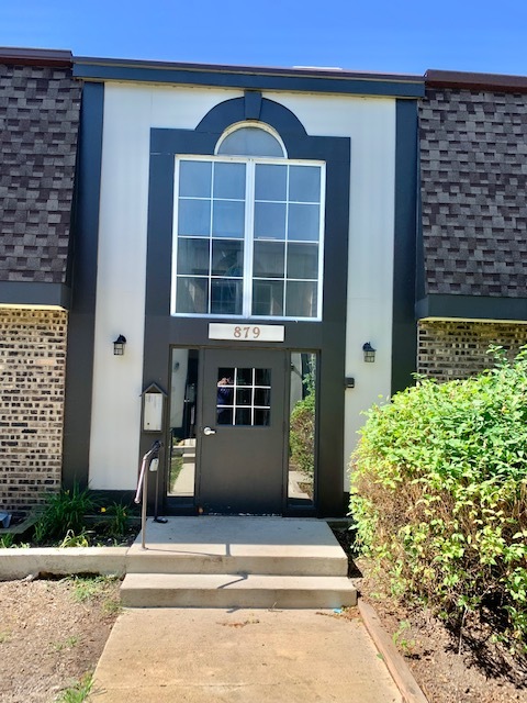 879 Trace Drive #202, Buffalo Grove, IL 60089