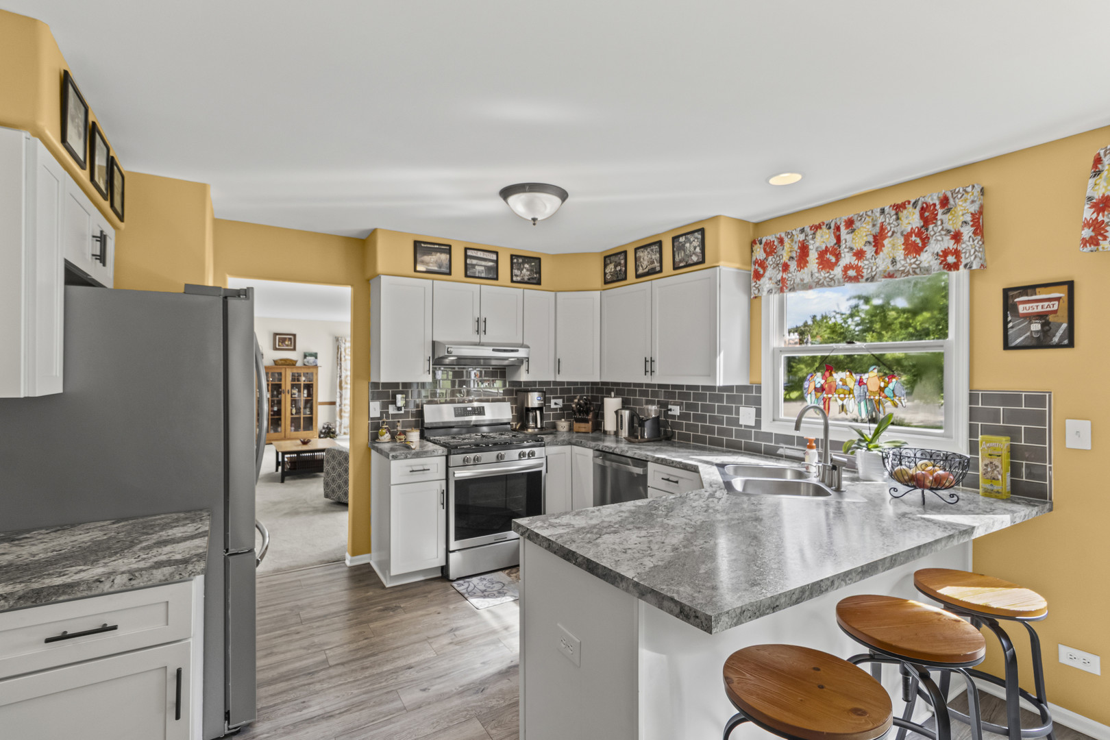 135 Arquilla Drive, Algonquin, IL 60102