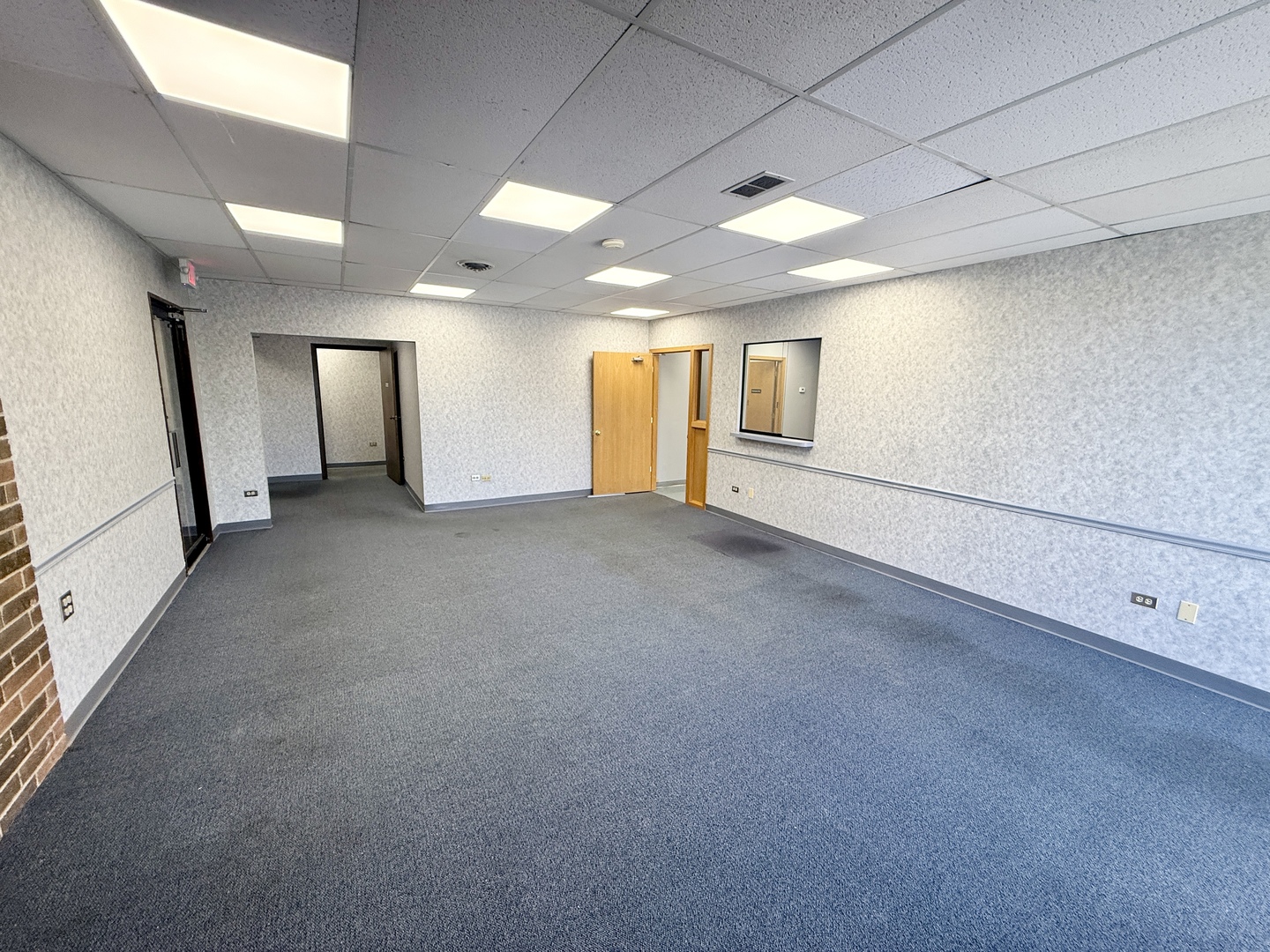 7800 W College Drive, Palos Heights, IL 60463