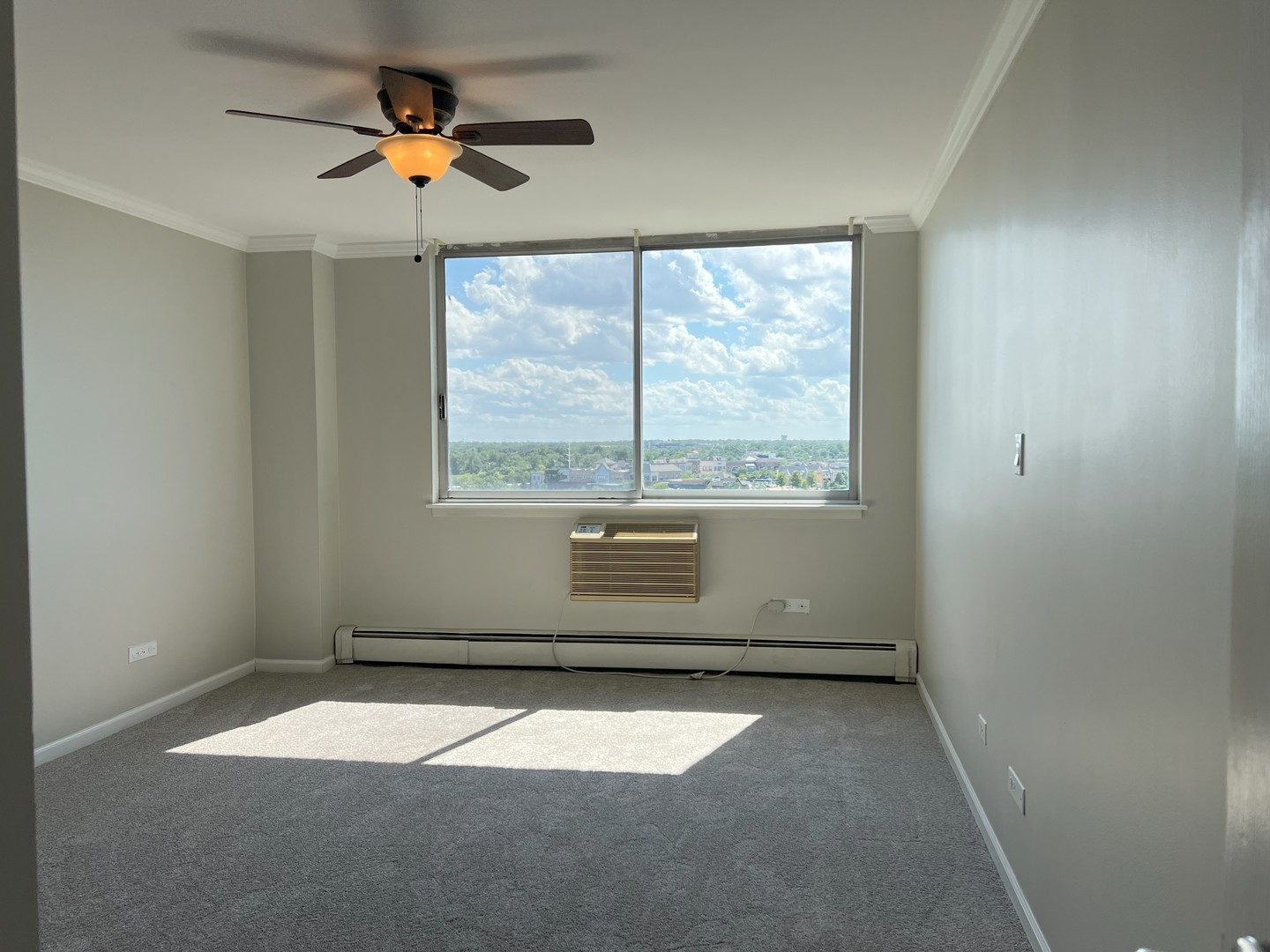 20 N Tower Road #9D, Oak Brook, IL 60523