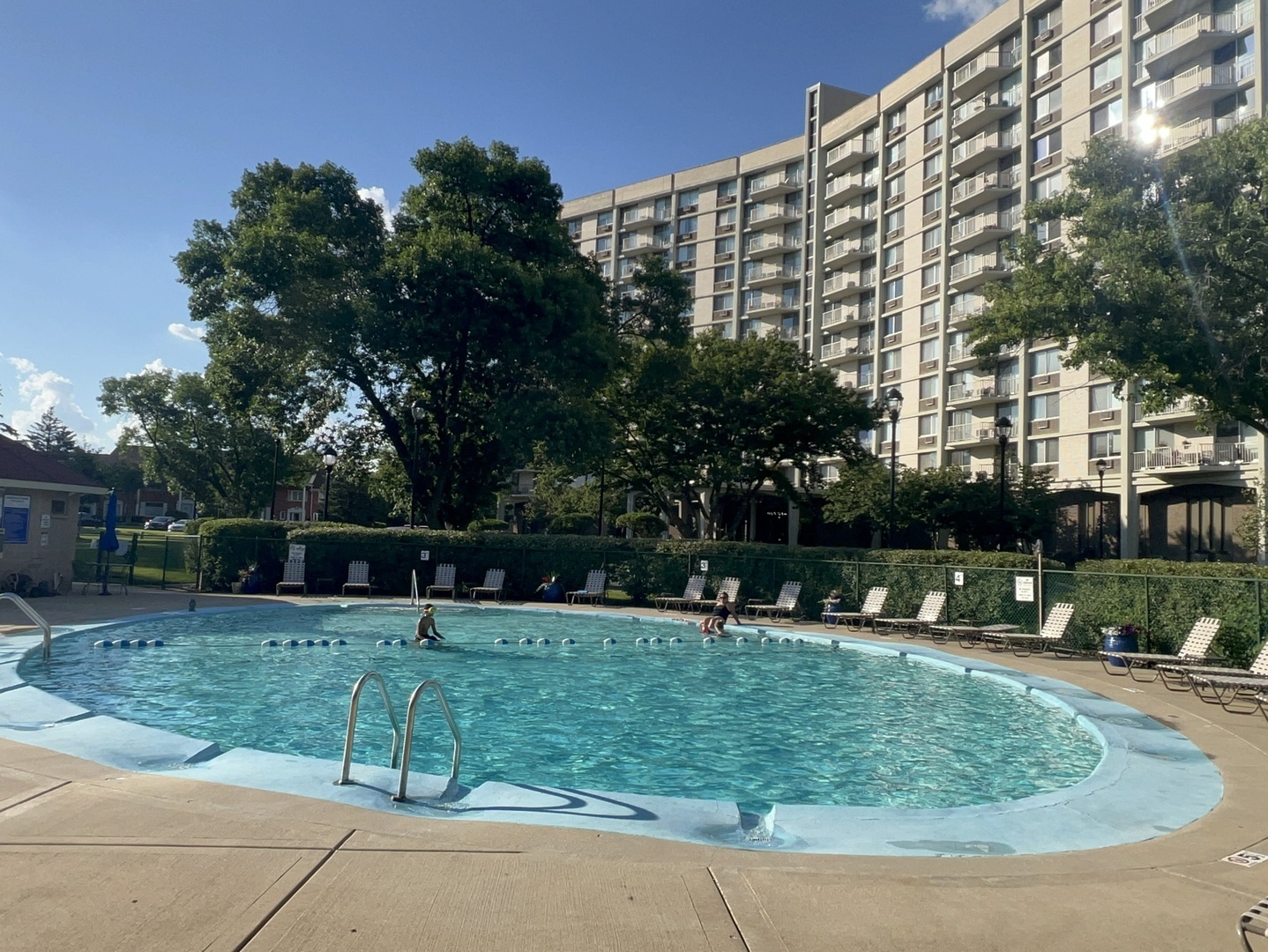 20 N Tower Road #9D, Oak Brook, IL 60523