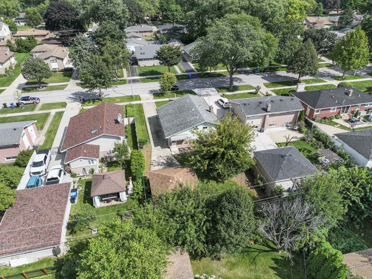 702 N Pine Street, Mount Prospect, IL 60056