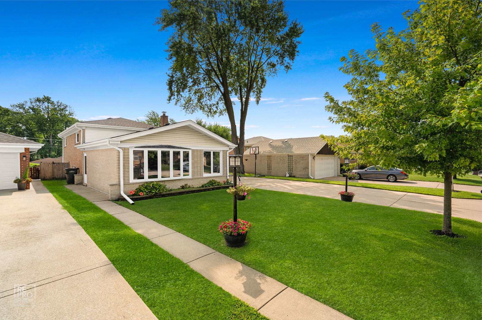 9833 Keystone Avenue, Skokie, IL 60076