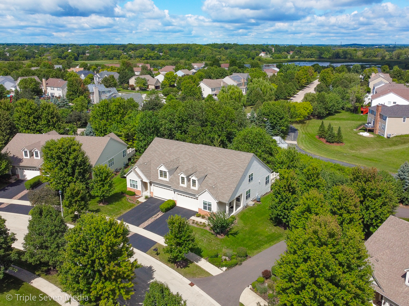 1884 Glenwood Circle #B, Sugar Grove, IL 60554