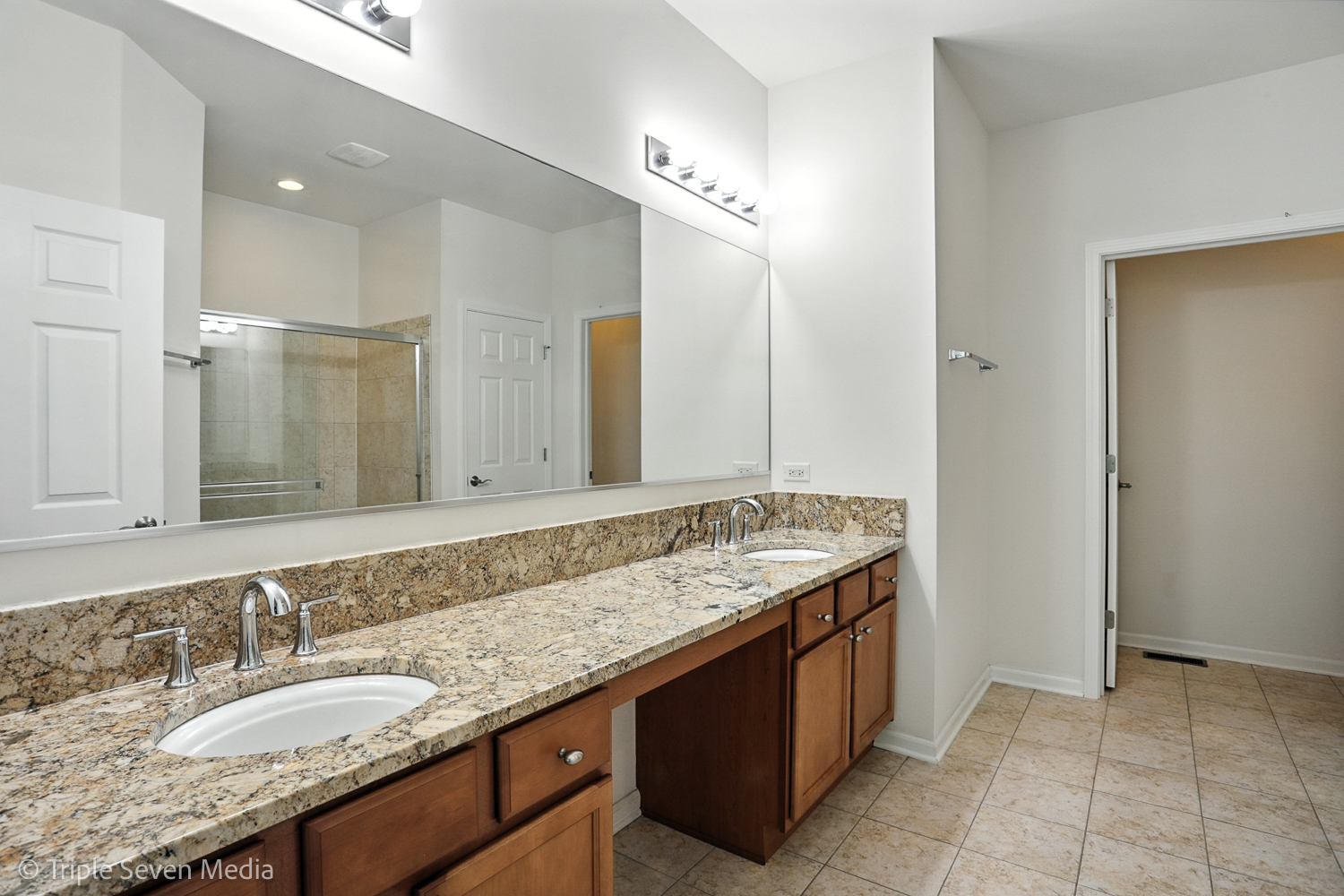 1884 Glenwood Circle #B, Sugar Grove, IL 60554